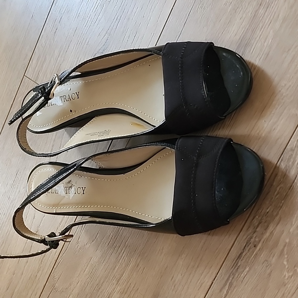 Black wedge shoes